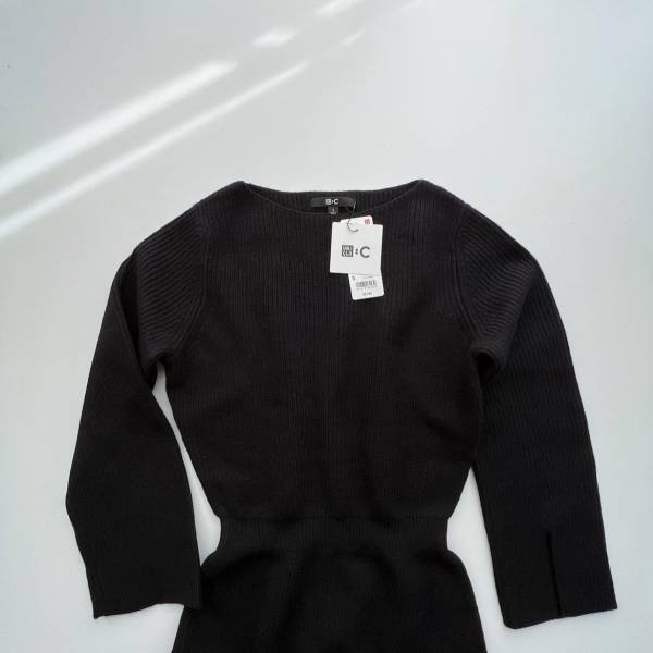 「心待ちにしていた」♡【ユニクロ】「ラインが綺麗やった」”ワンピース”