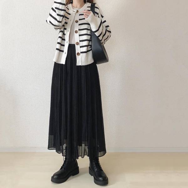 【UNIQLO】エフォートレス＆洗練！人気急上昇中の新作の”シフォンプリーツスカート”が「とにかくかわいい」