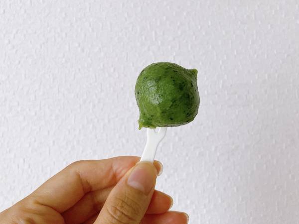 気づいたら完食してた…！【セブンイレブン】何個でも食べられる上品な甘さ「秋の三色団子」がたまらん♡