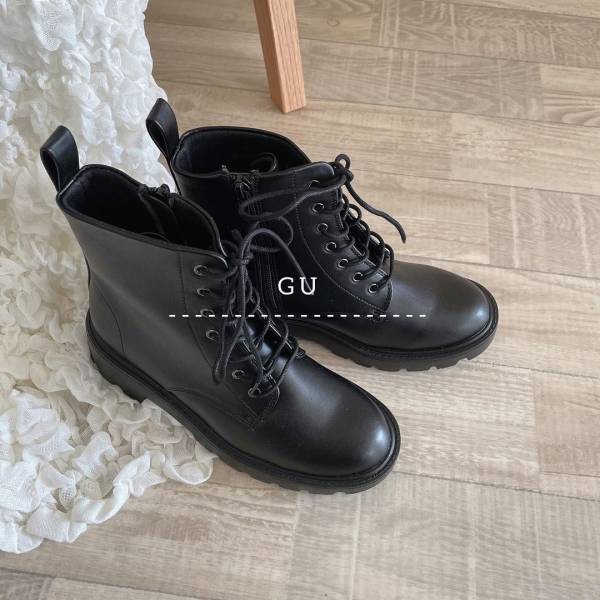 これはバズりそう…！「ソールがとっても軽くて歩きやすい」【GU】”ショートブーツ”2選