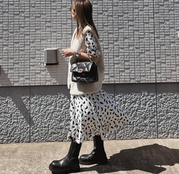 べ、別格じゃん…！【ユニクロ】秋の優勝候補！「来年の春も絶対可愛い」”新作ワンピ”