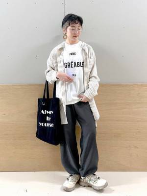 1枚で完結！？【グローバルワーク】シンプルさが魅力を放つ♡「チュニックシャツ」