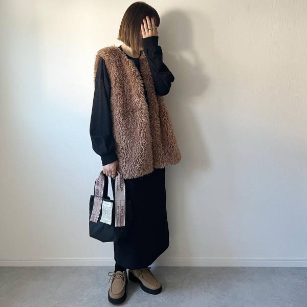 シルエットが最っっっ高！【ユニクロ】着痩せが叶っちゃう♡「優秀ナロースカート」