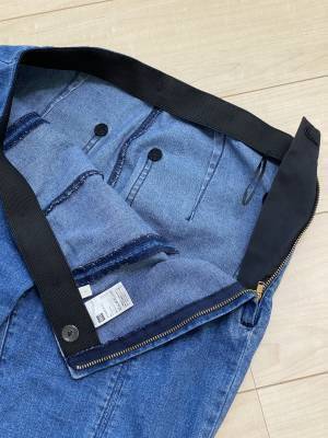 このボトムス「やみつき」になる？！【GU】の”スリットフレアジーンズ”は履いてみると思わずトリコに…！♡