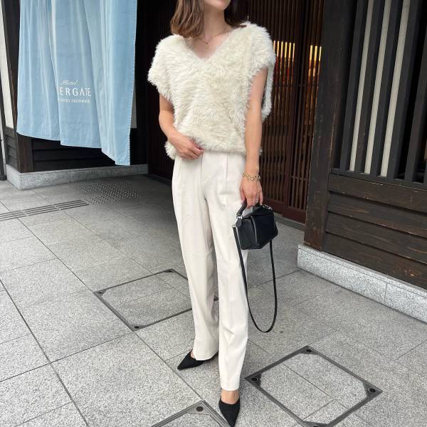 「コレは優秀すぎ」「全カラー持ってる」の声！【ユニクロ】定番品が一番♡“タックワイドボトムス”紹介