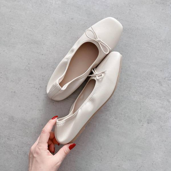 靴が「550円」！？思わず3色買い！【しまむら】まさにコスパ最強の”バレエシューズ”は見逃せない