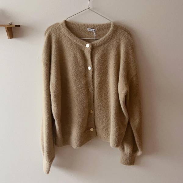 「これは優勝」可愛すぎてもう手放せない！【しまむら】高見えすぎる”ふわふわカーディガン”4選