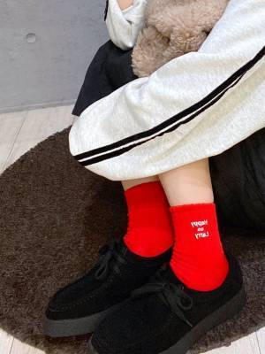 秋は【靴下コーデ】がオシャレ♡ 真似したいのは？