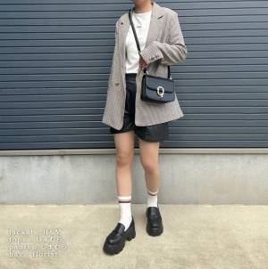 この秋真似したい！レトロさが可愛い♡【ローファーコーデ】