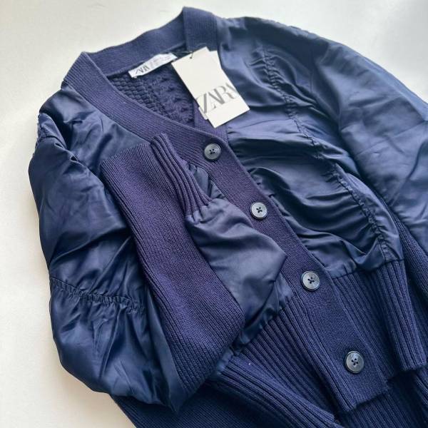 「神」レベル！！「文句なし100点満点」【ZARA】「一瞬で心奪われた」“ネイビーカーデ”特集