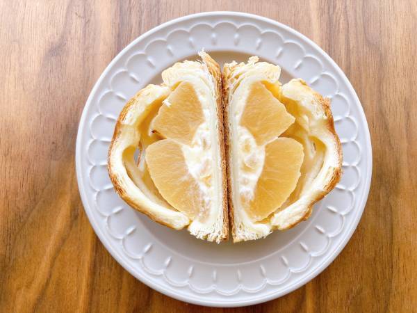 《要チェック》「ボリューム満点でコスパばっちり」【ローソン】「間違いないおいしさ」“アップルパイ”紹介