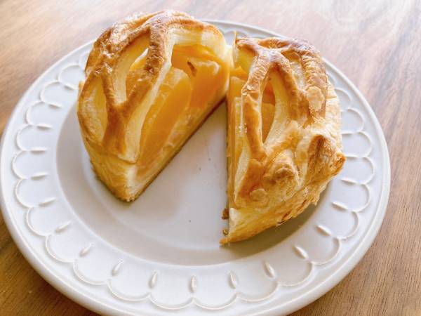 《要チェック》「ボリューム満点でコスパばっちり」【ローソン】「間違いないおいしさ」“アップルパイ”紹介