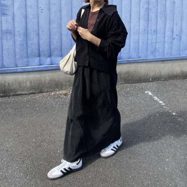 《今期推し》秋に絶対「ヘビロテしたい」！！万能すぎる【トレンドスニーカー】コーデまとめ
