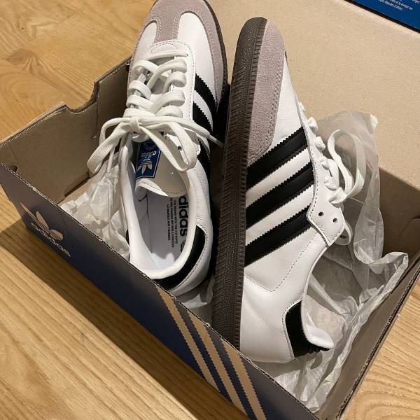 《今期推し》秋に絶対「ヘビロテしたい」！！万能すぎる【トレンドスニーカー】コーデまとめ