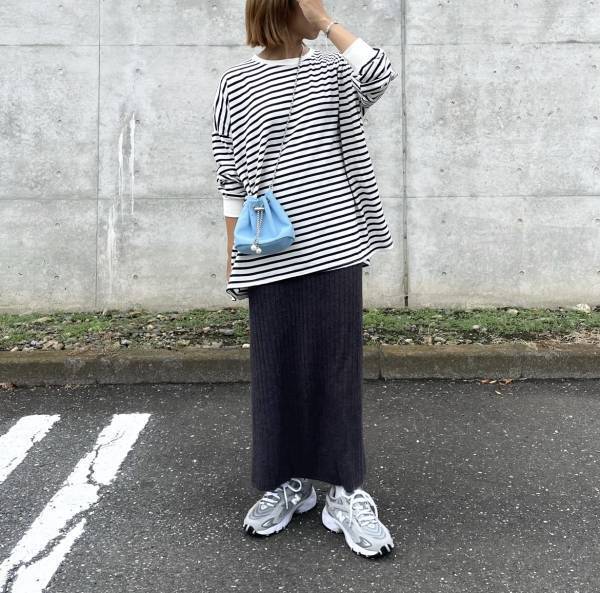 《今期推し》秋に絶対「ヘビロテしたい」！！万能すぎる【トレンドスニーカー】コーデまとめ