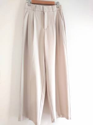 【GU】”タックワイドボトムス”は「大人のキレイめコーデ」がピッタリですっ！！