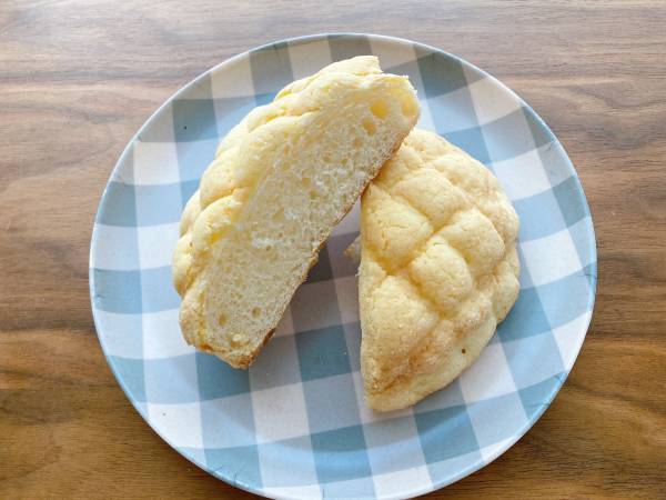 「甘い香り」が「食欲」そそる♡♡【ローソン】＜大満足間違いなし＞”ふわサクっ！メロンパン”