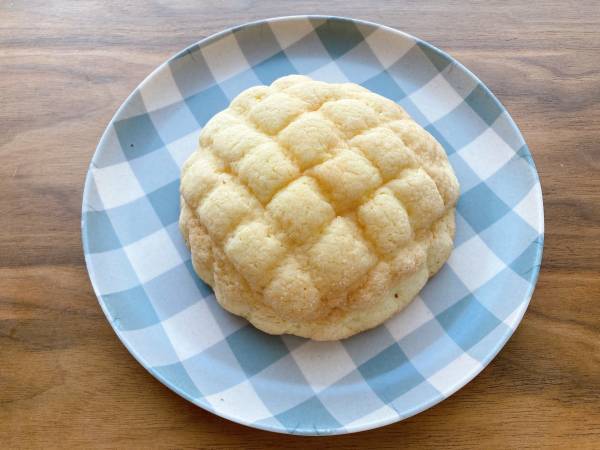 「甘い香り」が「食欲」そそる♡♡【ローソン】＜大満足間違いなし＞”ふわサクっ！メロンパン”