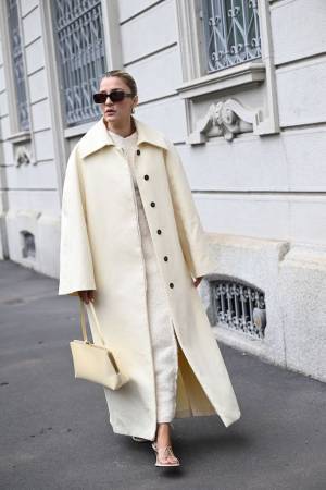 【ミラノストリートスナップ】秋冬のお出かけ気分を盛り上げる「映えホワイト」