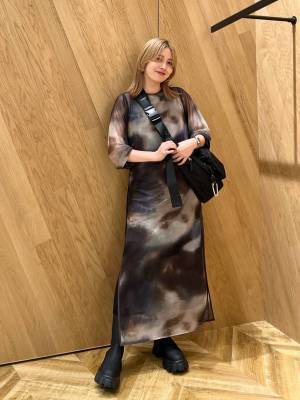 着心地＆デザイン満点♡【ジーナシス】Iラインで細見え♡「シアーワンピ」