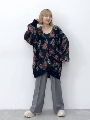 販売初日から完売だと！？【JEANASIS】圧倒的人気だって♡ 絶対欲しい「花柄トップス」