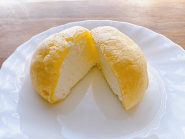 《183円》とは思えない「贅沢な味わい」！！【セブンイレブン】”ひるがの牛乳のミルクもこ”が「絶品♡」