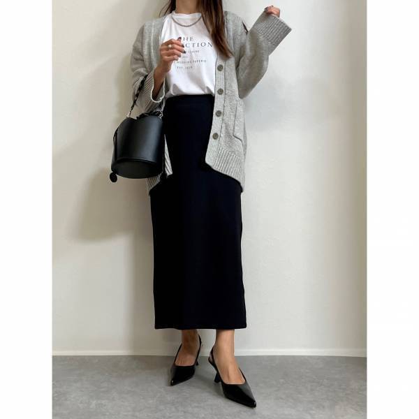 【UNIQLO：C】の「人気」アイテム！”ソフトニットVネックカーディガン”は「シルエットもキレイ」です！