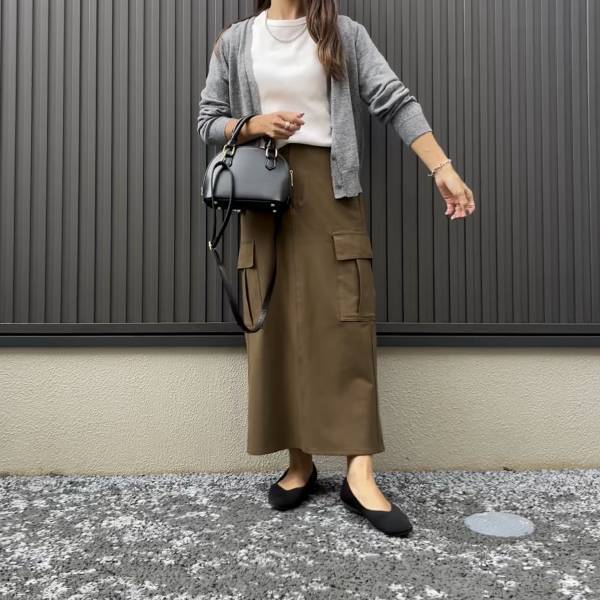 「今が買い時」！！【GU】「こなれ感」アップすること間違いなしっ！”カーゴナローロングスカート”