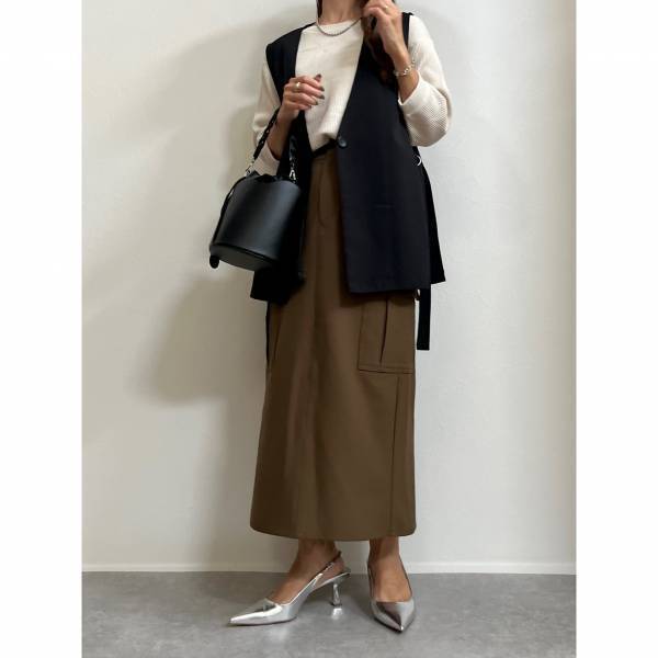 「今が買い時」！！【GU】「こなれ感」アップすること間違いなしっ！”カーゴナローロングスカート”
