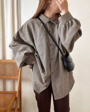 これは「買うしかなかった」！「最強にしっくりきた」【しまむら】の”ブラウントップス”が可愛い