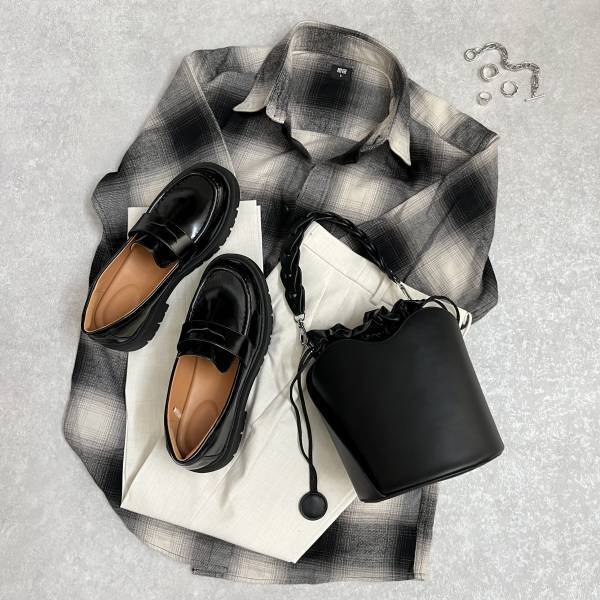 【UNIQLO:C】シンプルでシルエットがキレイで歩きやすい！新作”シューズ”2選