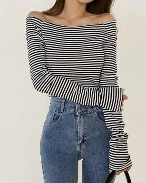 秋に試したい！【ボーダートップス】を使ったオシャ見えコーデって？