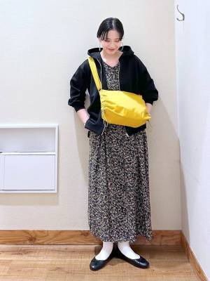 軽くてモチモチ♡ 【グローバルワーク】秋の寒暖差に対応！「きれいめパーカー」