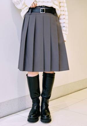 この秋【FOREVER 21】が推す「エモグランジ」って？人気スタッフが着こなし指南！