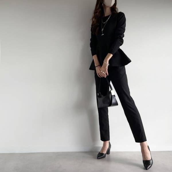 ＜マジで何にでも合う！！＞超便利！！【ユニクロ】「アンクル丈」が最高な“ボトムス”紹介