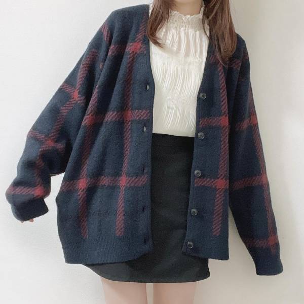 「萌え袖」であざと可愛く…♡「秋先取り」【GU】“チェックカーデ”がめっちゃ使える！