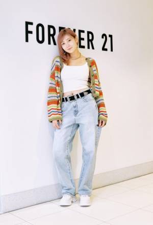 【FOREVER 21】の人気スタッフが着こなす！初秋から着られる肌見せコーデ