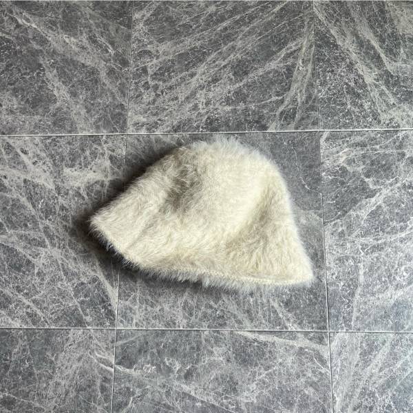 これがなきゃ始まらんッ！！【GU】いち早く秋気分♡ マンネリ打破なら「ふわふわ小物」