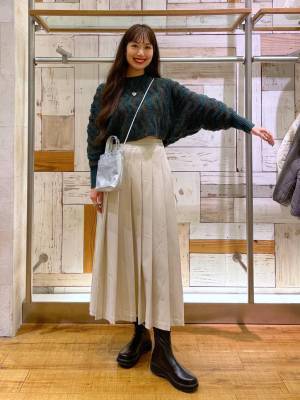 「店頭で人気」って♡【ローリーズファーム】スタッフ一押し！「最旬セーター」