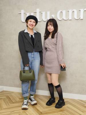 カジュアル派はバックロゴ！【tutu anna】に聞く、この秋HITなソックスコーデ Vol.1