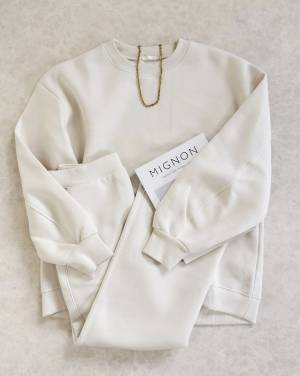 丈感も形も穿き心地も「すべて理想でした」！！【GU】すっごく高見え”楽ちんスカート”は手放せない…！