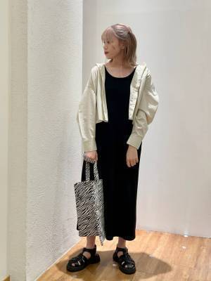 秋はこう着るのが正解！！【グローバルワーク】動きやすくて優秀！「キャミワンピ」