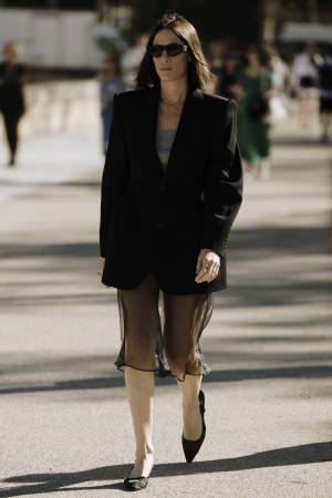 「オールブラック」のワンカラーコーデを成功させるには？【ストリートスナップ】