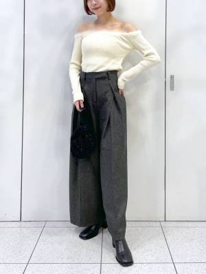 寒くなっても着たい！【最旬オフショルトップス】