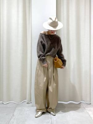 寒くなっても着たい！【最旬オフショルトップス】