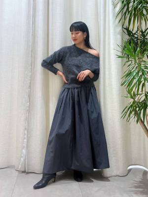 寒くなっても着たい！【最旬オフショルトップス】