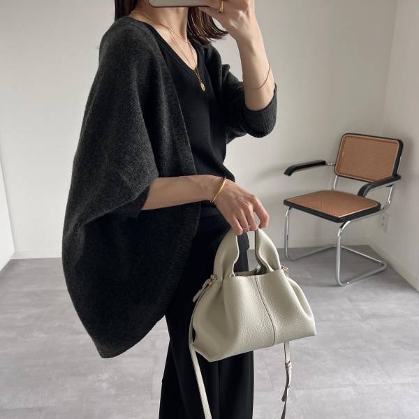 「脱力感が魅力」？！【ユニクロ】「シルエットがキレイ」な”カーディガン”