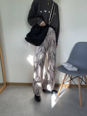 「このお値段で購入できるなんて最高」【しまむら】「着回し」できて「便利」“コラボアイテム”紹介