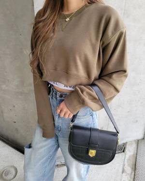 あえて「ショート丈」が正解♡【GU】スタイルアップが叶う！「おしゃれトップス」