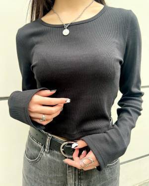 あえて「ショート丈」が正解♡【GU】スタイルアップが叶う！「おしゃれトップス」